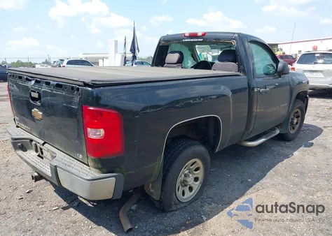 2010 Chevrolet Silverado C1500 z USA, uszkodzony, nr VIN 1GCPCPE09AZ164688